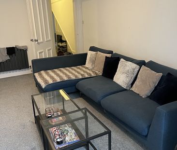 1 Bed Flat, Buckingham Road, BN1 - Photo 1