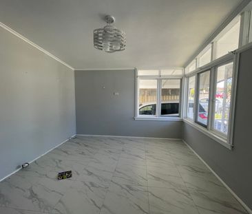 CLOSE TO SHOP - Photo 1