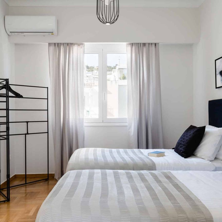 Elegant Luminous 3BD Apartment in Kolonaki - Photo 1