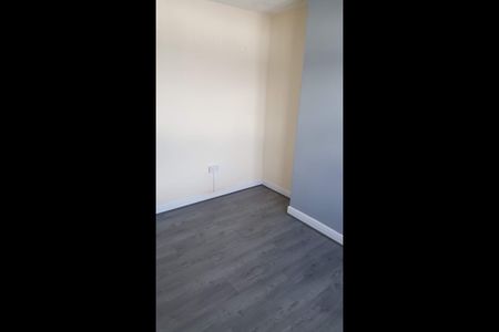 2 Bed Terraced House, Westbury Road, B17 - Photo 2