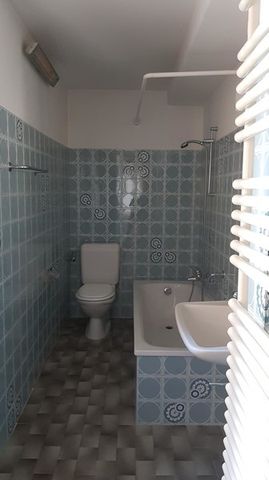 Affittiamo oggetto all'interno di una casa signorile a Cademario, con parziale vista lago e camino - Photo 4
