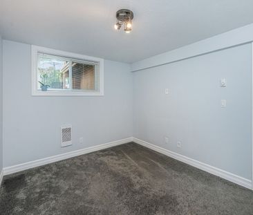 For Lease - 133 Goldgate Crescent, Orangeville, Ontario - Photo 3