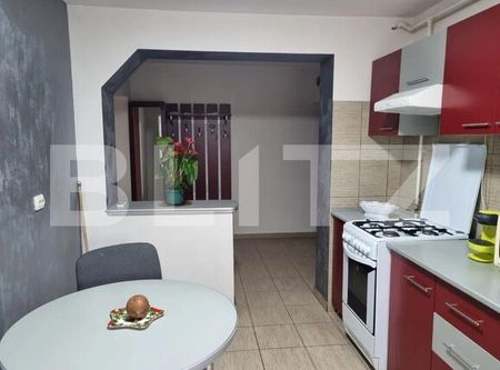 Apartament cu 3 camere, 74 mp, zona Blocuri - Campia Turzii - Fotografie 2
