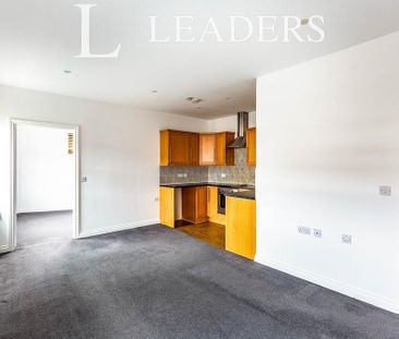 1 bedroom flat to rent - Photo 2