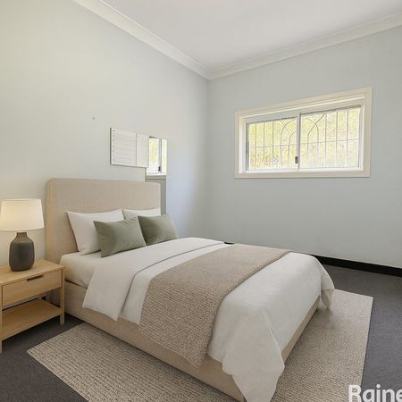 Large Ground Floor 2 Bedroom Apartment - Photo 3