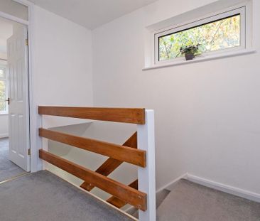 3 bedroom detached house to rent - Photo 3