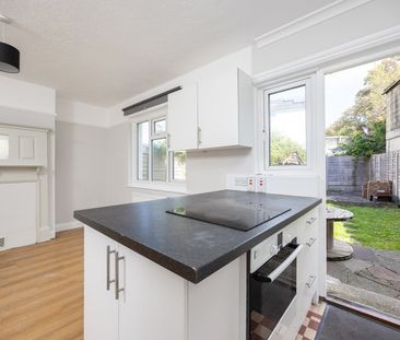 3 Bed Semi-Detached House, Coombe Road, BN2 - Photo 1