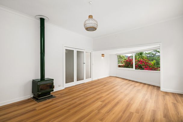 4 Bedroom Upper Duplex in Prime North Avalon Location - Photo 1