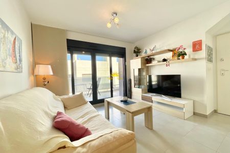 TWO-BEDROOM APARTMENT – PILAR DE LA HORADADA - Photo 2