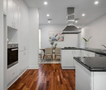 19B Kaikoura Avenue, Hawthorn East VIC 3123 - Townhouse For Rent | ... - Photo 1