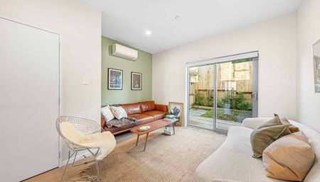 Modern 2-bdrm townhouse Avondale - Semi-furnished - Photo 4