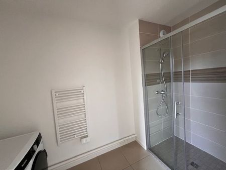 Location Appartement 2 pièces 39m² MONT DE MARSAN 40000 - Photo 3