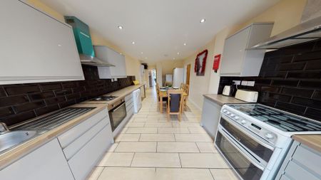 7 bedroom detached house to rent - Photo 5