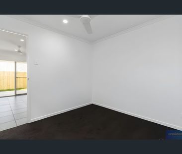 🏡 Comfortable Family Home in a Convenient Morayfield Location - Photo 1