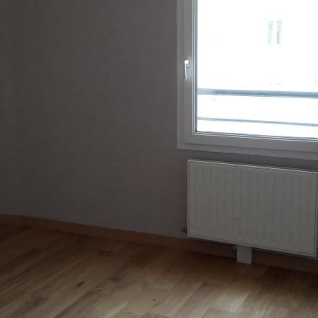 Appartement - T3 - AMBERIEU EN BUGEY - Photo 4