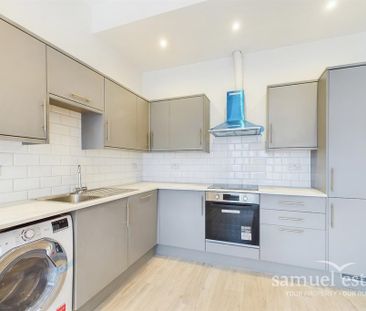 2 bedroom flat to rent - Photo 6