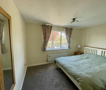 2 bedroom end of terrace house to rent - Photo 4