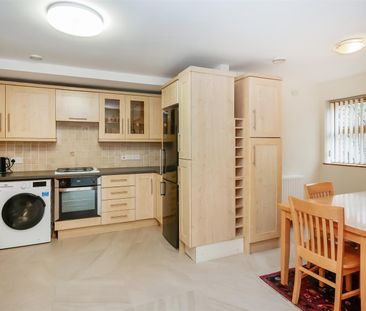 Apt 37 Forest Grove, Newtownbreda Road, - Photo 5