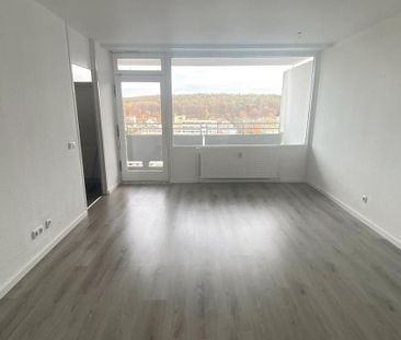* EBK gegen Abstand VB 900 EUR * BALKON * HELL und ab SOFORT + BETZ... - Foto 1