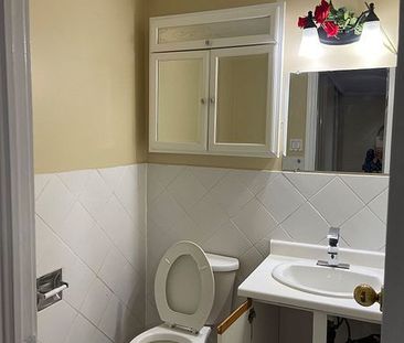 For Lease - 166 Hupfield Trail Unit# Front Unit, Toronto, Ontario - Photo 3