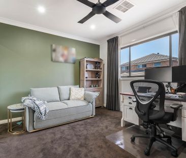 Your Grand Dream Home Has Arrived - Luxury, Comfort & Convenience !! - Photo 6