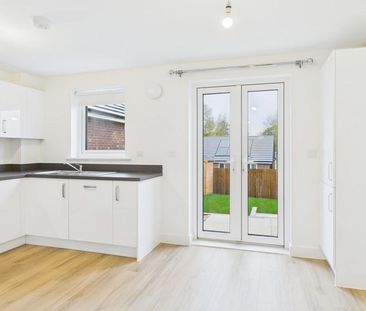 3 bedroom semi-detached house to rent - Photo 4