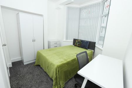 5 bedroom House To Let Total Size: 1002 SQ FT - Photo 2