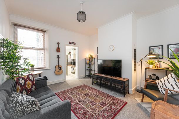 Simonside Terrace, Heaton, Newcastle Upon Tyne - Photo 1