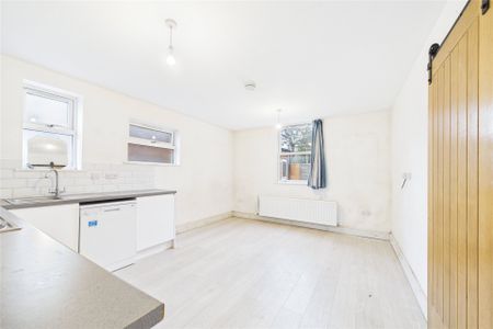 1 bedroom Flat in Grenfell Road, Maidenhead - Photo 3