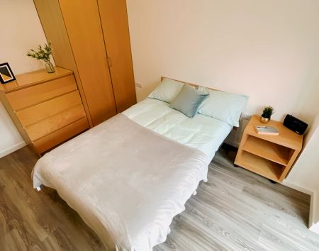 Two bed apartment (shared) - Photo 2