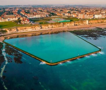 2 bedroom flat to rent - Photo 3