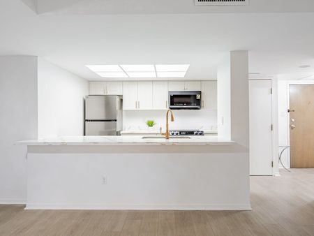 For Lease - 1001 Bay Street Unit# 2908, Toronto, Ontario - Photo 3