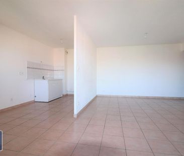 Location Appartement 3 pièces 69m² CARPENTRAS 84200 - Photo 1