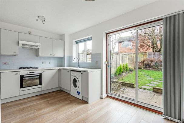 2 bedroom terraced house to rent - Photo 1