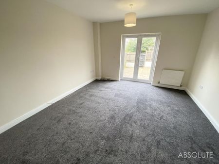 3 bedroom terraced house to rent - Photo 3