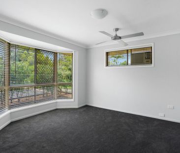 TIDY LOW SET HOME, SIDE ACCESS, SHED IN POPULAR CLINTON! - Photo 4