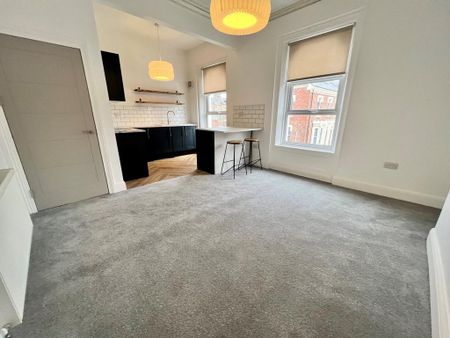 2 bedroom apartment to rent - Photo 3