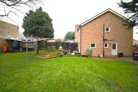 CanterburyField Avenue, CT1 1TS, Canterbury - Photo 2