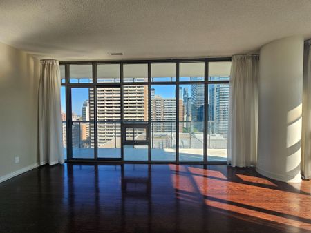 For Lease - 33 Charles Street Unit# 1305, Toronto, Ontario - Photo 2