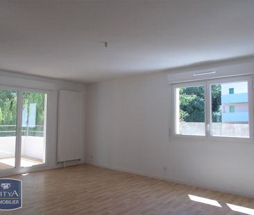 Location Appartement 3 pièces 71m² ST NAZAIRE 44600 - Photo 3