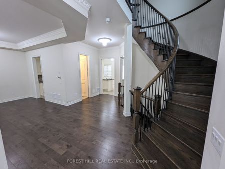 For Lease - 11 Joseph Hartman Crescent, Aurora, Ontario - Photo 5