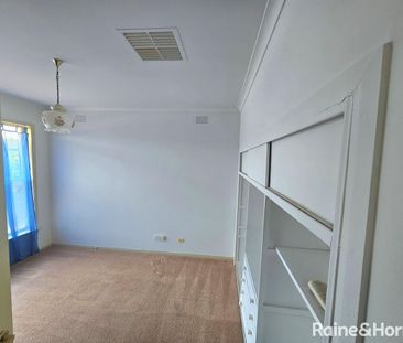 Charming Family Home in the heart of Melton! - Photo 5