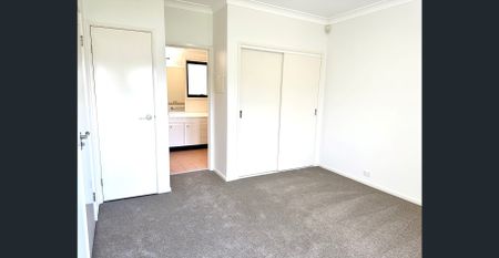 Situated on a tree-lined picturesque Northbridge Street - Photo 2