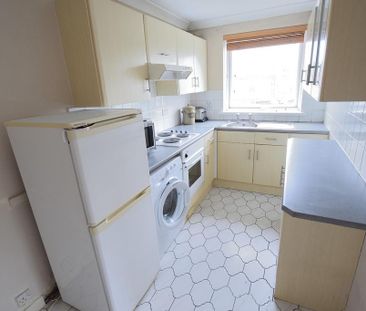 2 bedroom maisonette to rent - Photo 6