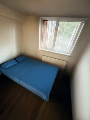 Room in a Shared Flat, Bruckner Street, W10 - Photo 1
