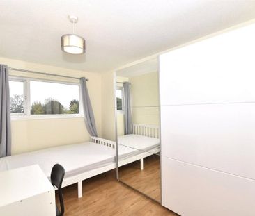 4 bedroom terraced house to rent - Photo 1