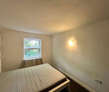 Flat, On The Park, Church Road, St. George, Bristol, BS5 - Photo 4