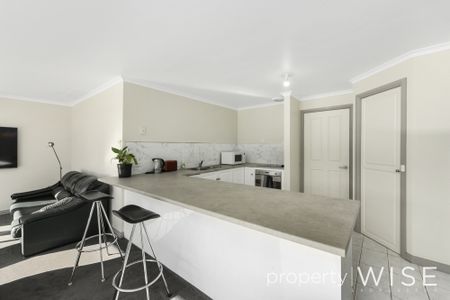2/152 Blackstone Road - Photo 3