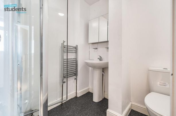 6 bedroom terraced house to rent - Photo 1