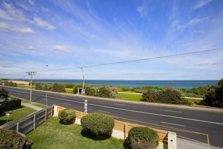 WATER VIEWS | PREMIUM BAYSIDE LOCATION! - Photo 5